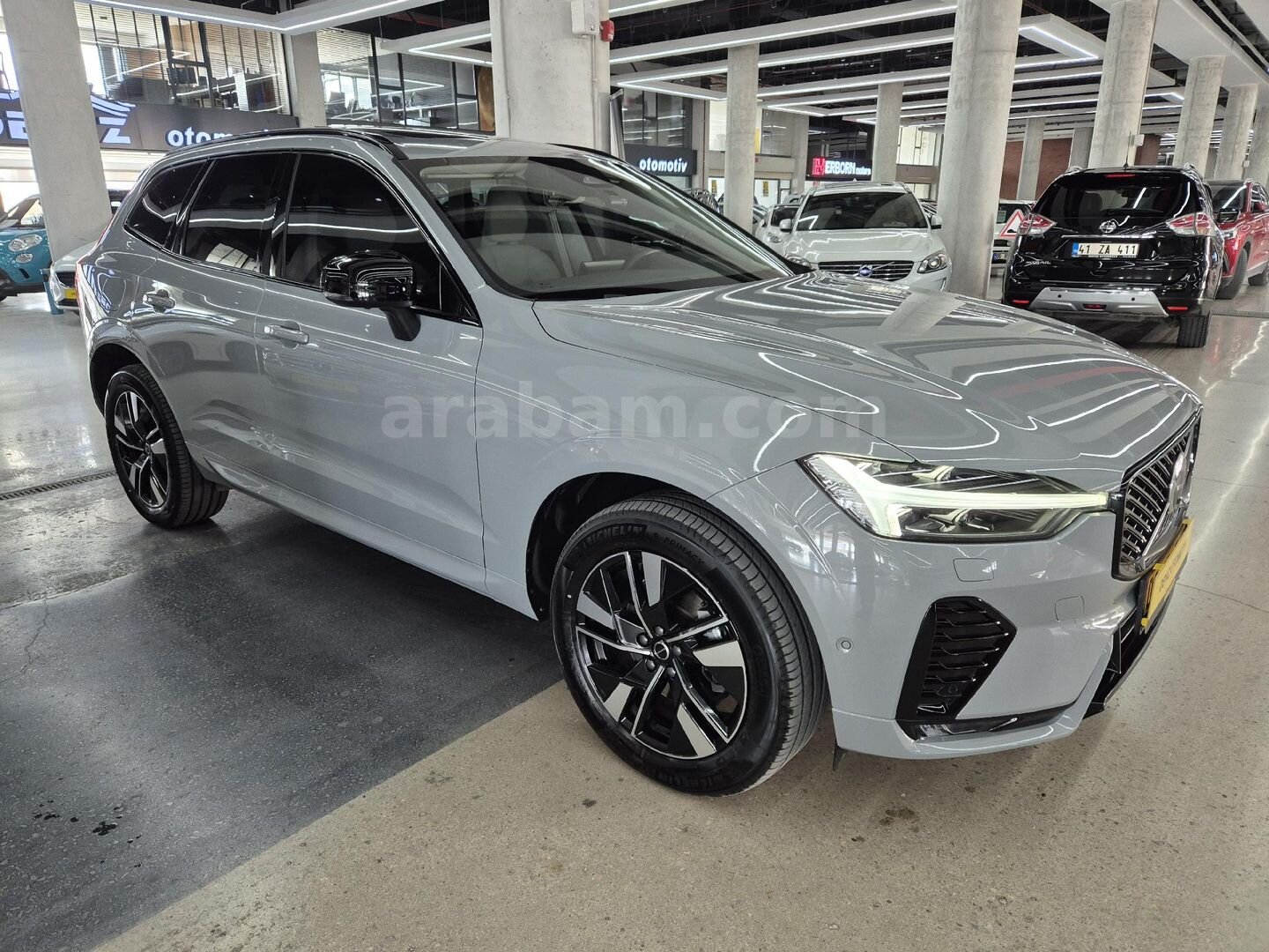 2025 YENİ KASA BOYASIZ VOLVO XC60 2.0B5 MHEV PLUS DARK 250HP 4X4 5