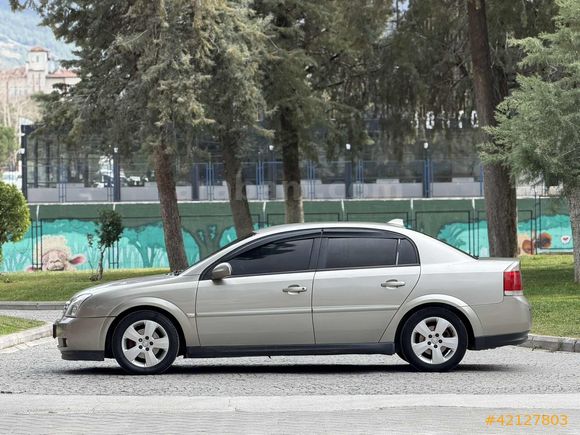 FEVZİ SÜLDÜR'DEN 2004 MODEL OPEL VECTRA 1.6 COMFORT