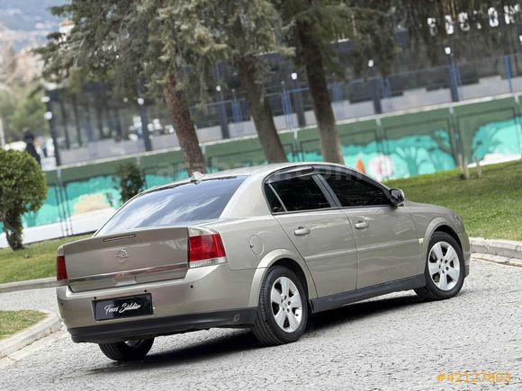 FEVZİ SÜLDÜR'DEN 2004 MODEL OPEL VECTRA 1.6 COMFORT