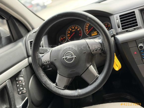 FEVZİ SÜLDÜR'DEN 2004 MODEL OPEL VECTRA 1.6 COMFORT