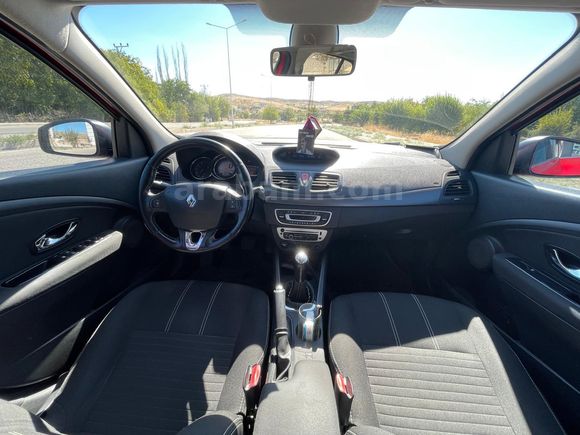 Sahibinden Renault Megane 1.6 Touch plas 2015 Model