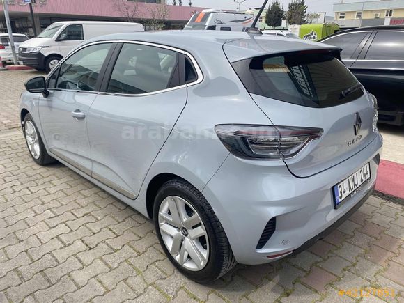 2024 CLİO 1.0 TCE EVOLUTİON OTM VİTES 58000 KM BOYASIZ