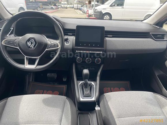 2024 CLİO 1.0 TCE EVOLUTİON OTM VİTES 58000 KM BOYASIZ