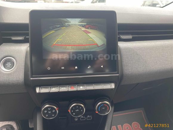 2024 CLİO 1.0 TCE EVOLUTİON OTM VİTES 58000 KM BOYASIZ