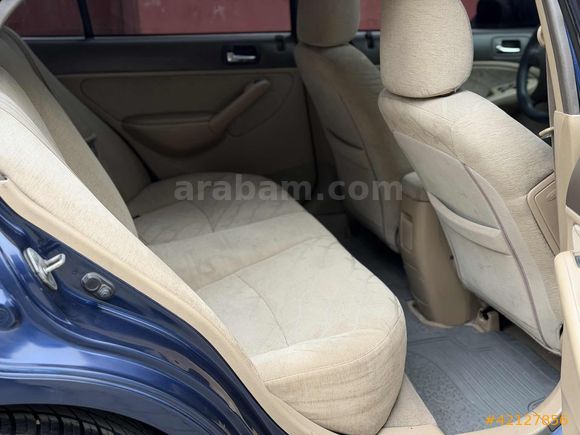 FEVZİ SÜLDÜR'DEN 2004 MODEL HONDA CIVIC 1.6 VTEC ES//SUNROOFLU