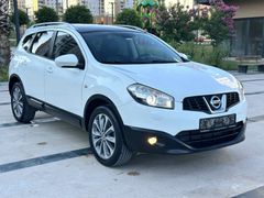 NİSSAN HATASIZ /BOYASIZ/ DEĞİŞENSİZ/ TRAMERSİZ /CAM TAVAN.EN FUUL PAKET 7 KİŞİLİK