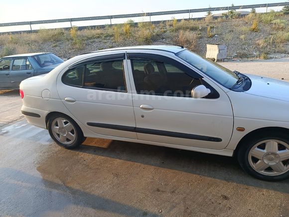 Sahibinden Renault Megane 1.6 RXi 2001 Model
