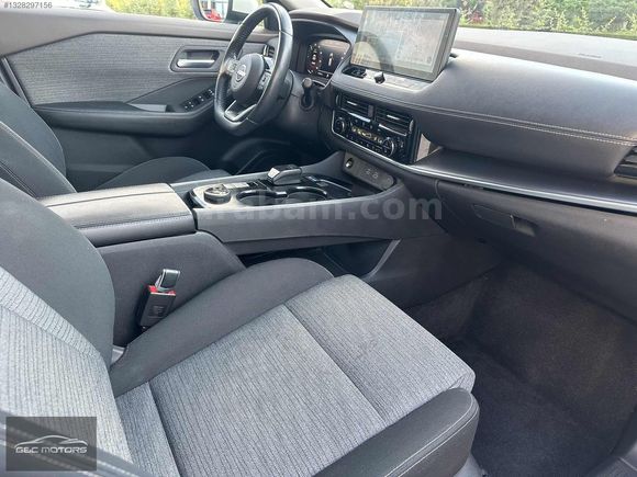 -- NISSAN X-TRAIL 1.5 e-FORCE SKYPACK 4X4 40.500KM HATASIZ