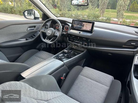 -- NISSAN X-TRAIL 1.5 e-FORCE SKYPACK 4X4 40.500KM HATASIZ