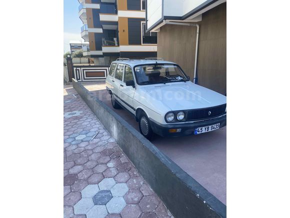 ALTÜRK OTOMOTİV den  Renault R 12 Toros 1996 Model Manisa