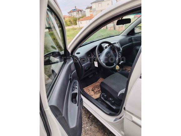 Sahibinden Hyundai Accent Era 1.5 CRDi Mode 2012 Model 