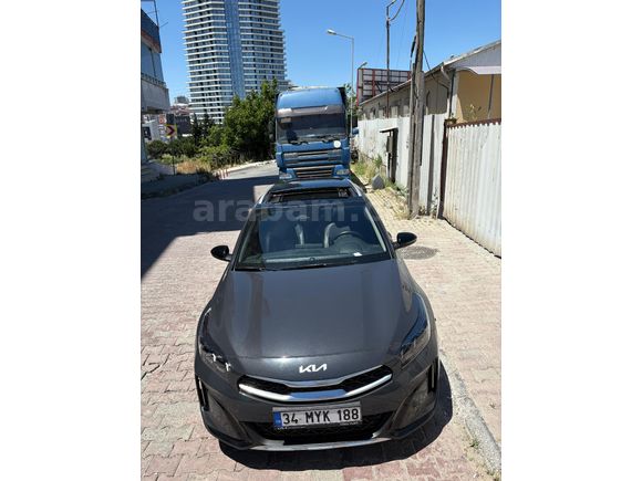 Sahibinden Kia XCeed 1.5 T-GDI Elegance 2025 Model