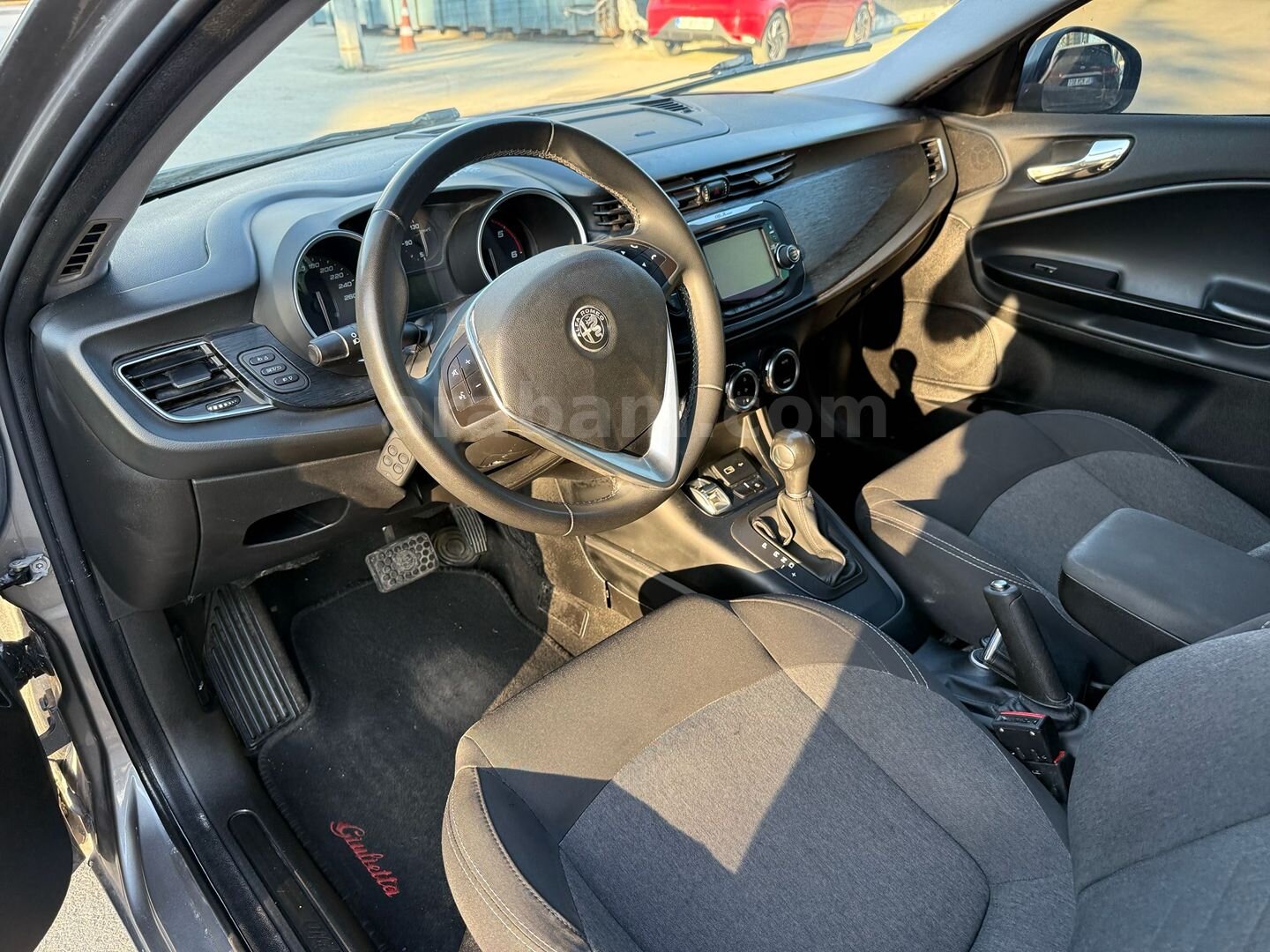 Sahibinden Alfa Romeo Giulietta 1.6 JTD Progression 2018 Model İstanbul 182.000 km Gri 7