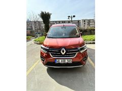 Sahibinden Renault Kangoo Multix 1.3 TCe Iconic 2024 Model  41.500 km Kahverengi