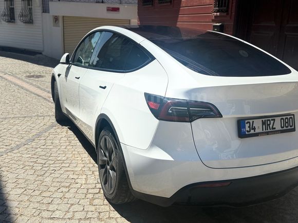 Sahibinden Tesla Model Y Standart (Legacy) 2025 Model 