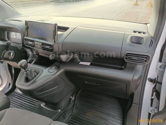 2025 OPEL COMBO CARGO EDİTİON 1.5D 11 BİN KMDE HATASIZ SIFIR AYR