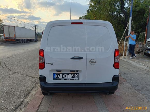 2025 OPEL COMBO CARGO EDİTİON 1.5D 11 BİN KMDE HATASIZ SIFIR AYR