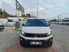2025 OPEL COMBO CARGO EDİTİON 1.5D 11 BİN KMDE HATASIZ SIFIR AYR