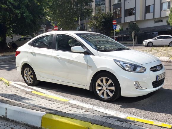 Sahibinden Hyundai Accent Blue 1.6 CRDI Mode Plus - 110.000 km