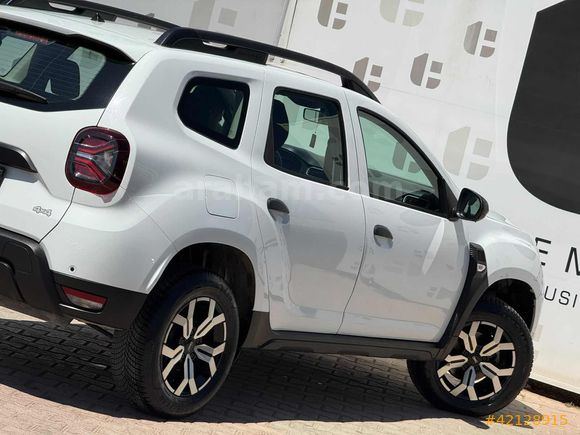 2023 DUSTER ESSENTİAL HATASIZ-BOYASIZ-4X4-39.500KM