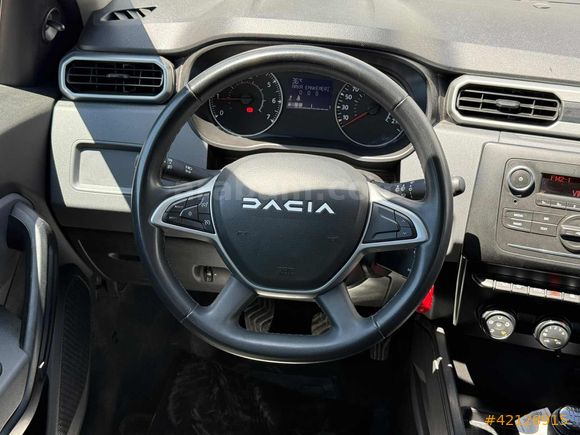 2023 DUSTER ESSENTİAL HATASIZ-BOYASIZ-4X4-39.500KM