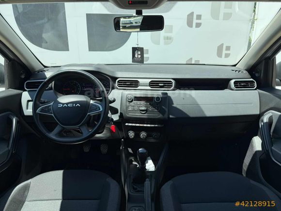 2023 DUSTER ESSENTİAL HATASIZ-BOYASIZ-4X4-39.500KM