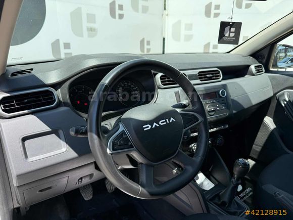 2023 DUSTER ESSENTİAL HATASIZ-BOYASIZ-4X4-39.500KM