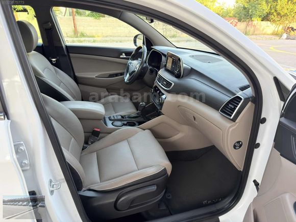 /SEVİM AUTO'DAN/2019 HYUNDAİ TUCSON 1.6 CRDİ 4X2 ELİTE 90'BİN'DE