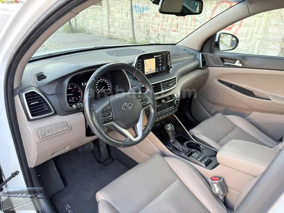 /SEVİM AUTO'DAN/2019 HYUNDAİ TUCSON 1.6 CRDİ 4X2 ELİTE 90'BİN'DE