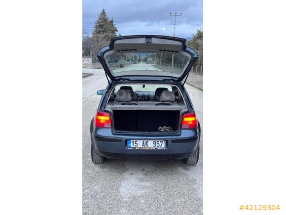 2002 MODEL WV GOLF 1.6 DEĞİŞENSİZ OTOMATİK