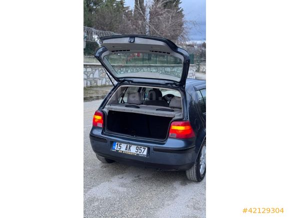 2002 MODEL WV GOLF 1.6 DEĞİŞENSİZ OTOMATİK