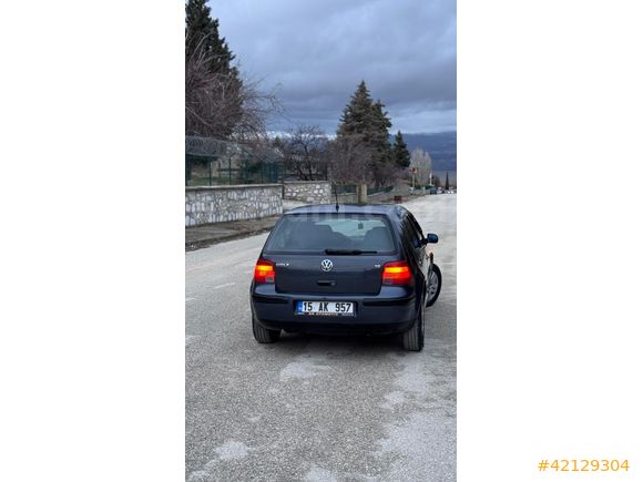 2002 MODEL WV GOLF 1.6 DEĞİŞENSİZ OTOMATİK