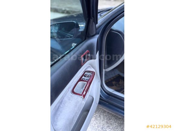 2002 MODEL WV GOLF 1.6 DEĞİŞENSİZ OTOMATİK