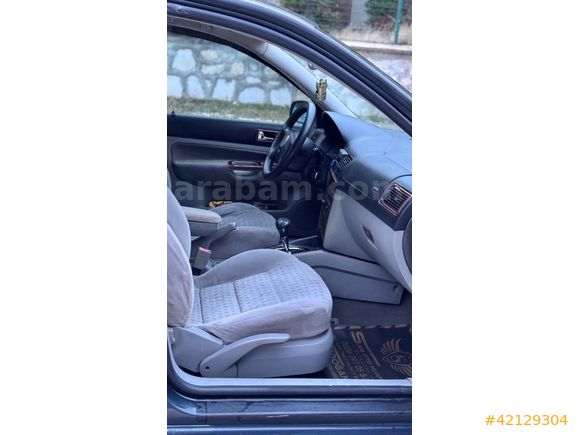 2002 MODEL WV GOLF 1.6 DEĞİŞENSİZ OTOMATİK
