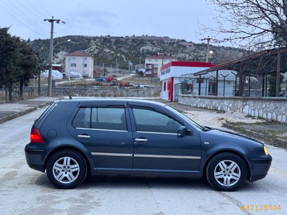 2002 MODEL WV GOLF 1.6 DEĞİŞENSİZ OTOMATİK