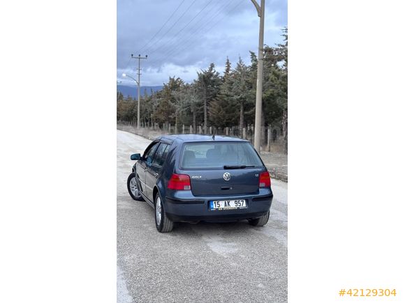 2002 MODEL WV GOLF 1.6 DEĞİŞENSİZ OTOMATİK