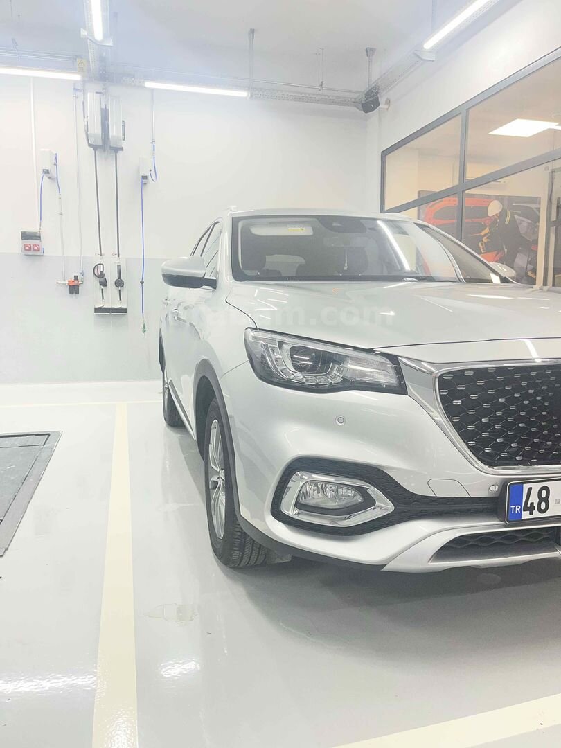 Sahibinden MG HS 1.5 T-GDI Comfort 2023 Model Muğla 18.000 km Gri (Gümüş) 3