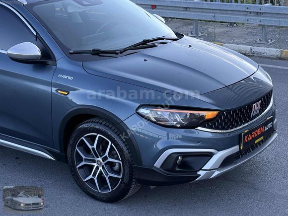 KARDEM AUTO/DAN 2023 EGEA CROSS 1.5 HİBRİT LOUNGE PLUS