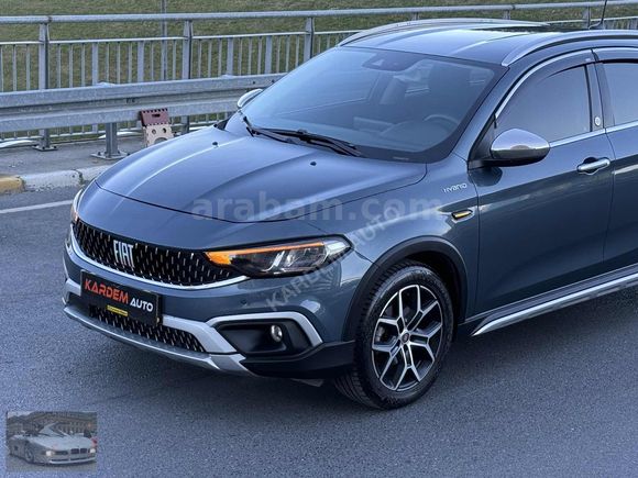 KARDEM AUTO/DAN 2023 EGEA CROSS 1.5 HİBRİT LOUNGE PLUS