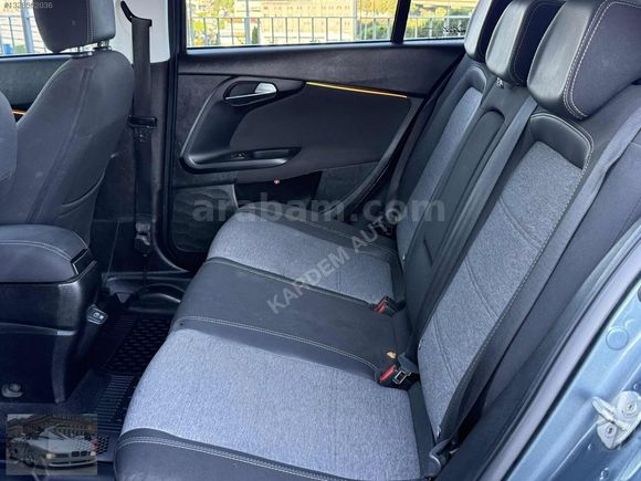 KARDEM AUTO/DAN 2023 EGEA CROSS 1.5 HİBRİT LOUNGE PLUS