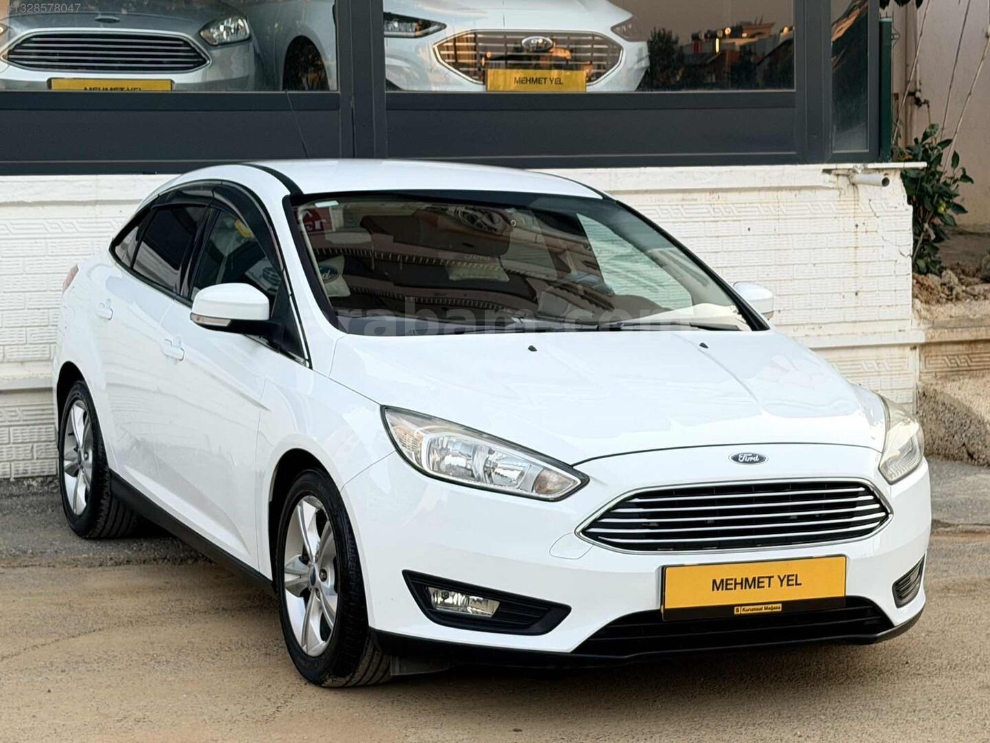 Galeriden Ford Focus 1.5 TDCi Style 2016 Model Antalya 144.950 km Beyaz 3