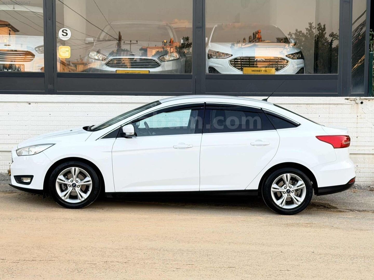 Galeriden Ford Focus 1.5 TDCi Style 2016 Model Antalya 144.950 km Beyaz 7