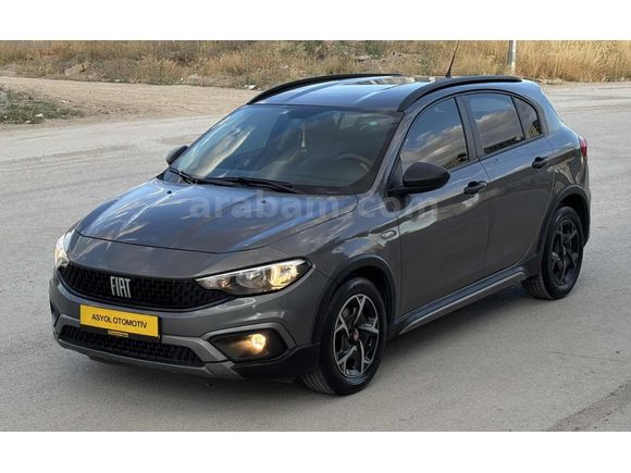 ACİL SATILIK 2023 MODEL EGEA CROSS HATASIZ DÜŞÜK KM