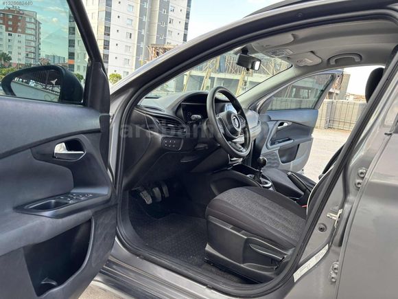 ACİL SATILIK 2023 MODEL EGEA CROSS HATASIZ DÜŞÜK KM