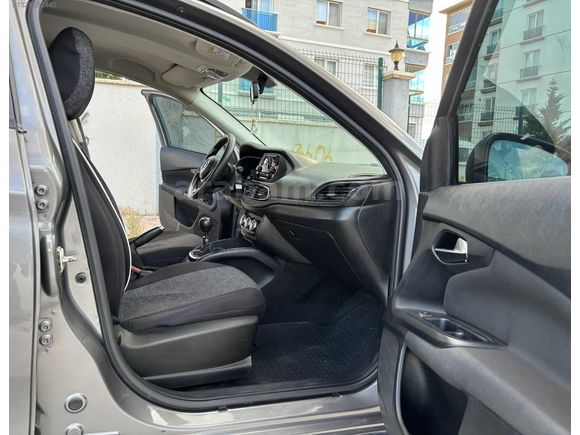 ACİL SATILIK 2023 MODEL EGEA CROSS HATASIZ DÜŞÜK KM