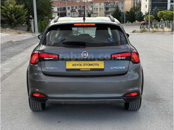 ACİL SATILIK 2023 MODEL EGEA CROSS HATASIZ DÜŞÜK KM