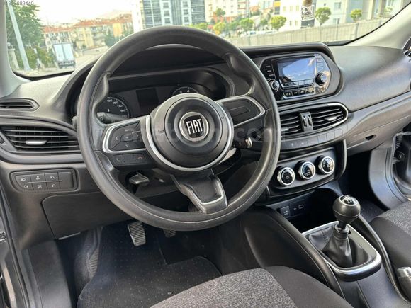 ACİL SATILIK 2023 MODEL EGEA CROSS HATASIZ DÜŞÜK KM