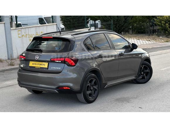 ACİL SATILIK 2023 MODEL EGEA CROSS HATASIZ DÜŞÜK KM