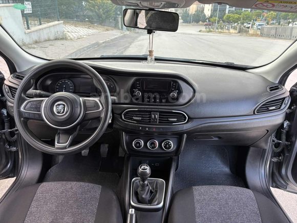 ACİL SATILIK 2023 MODEL EGEA CROSS HATASIZ DÜŞÜK KM