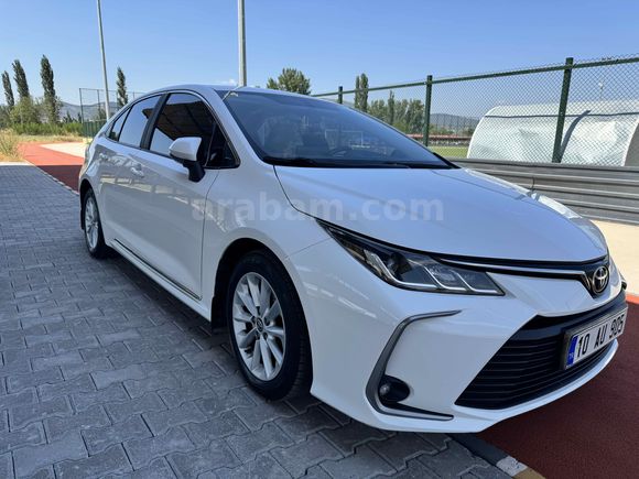 Sahibinden Toyota Corolla 1.5 Dream 2021 Model 